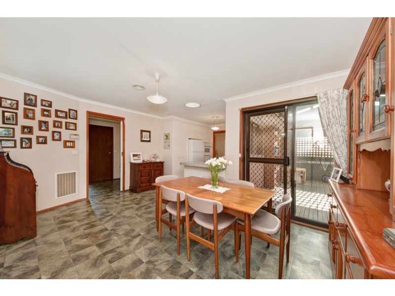 33 Bastow Circuit, Banks ACT 2906