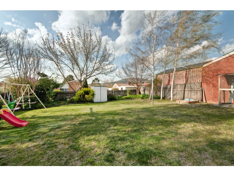 33 Bastow Circuit, Banks ACT 2906