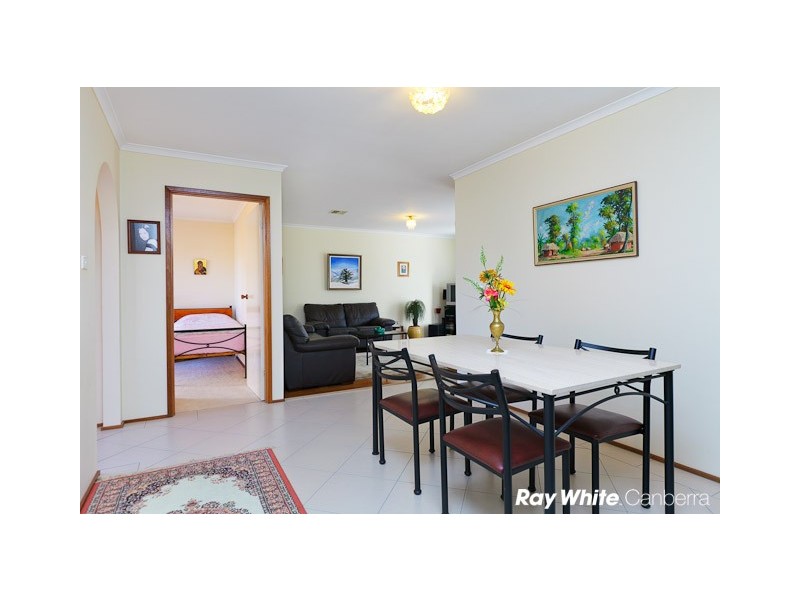 8 Edney Place, Isaacs ACT 2607