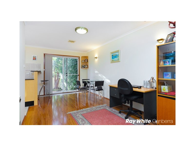 8 Edney Place, Isaacs ACT 2607