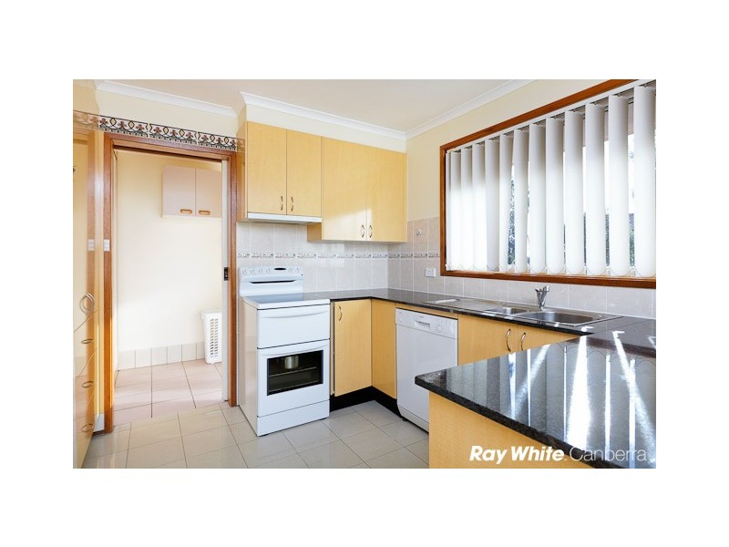 8 Edney Place, Isaacs ACT 2607