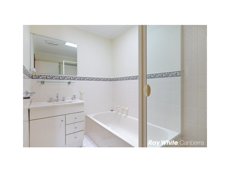 8 Edney Place, Isaacs ACT 2607