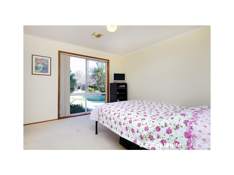 8 Edney Place, Isaacs ACT 2607