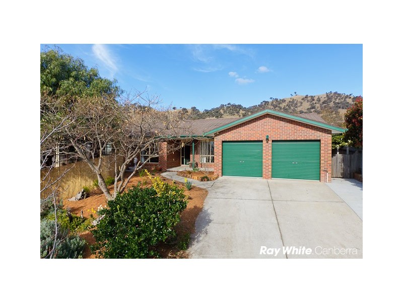 6 Hall Place, Banks ACT 2906