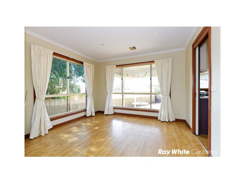 6 Hall Place, Banks ACT 2906