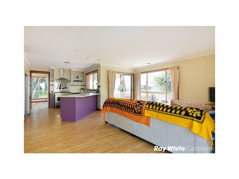 6 Hall Place, Banks ACT 2906