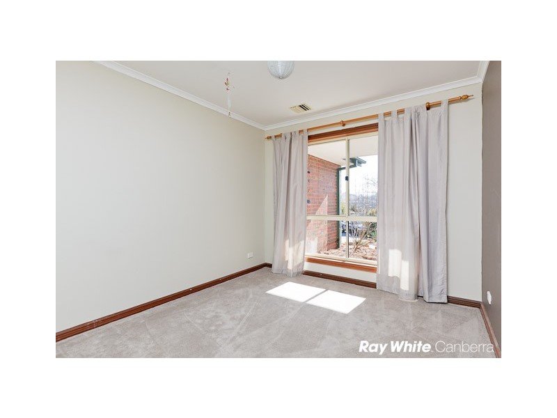 6 Hall Place, Banks ACT 2906