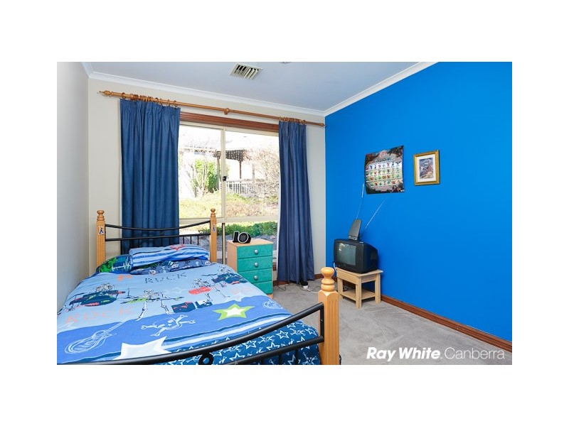 6 Hall Place, Banks ACT 2906