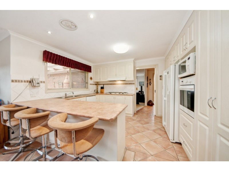 6 Gaylard Place, Gordon ACT 2906