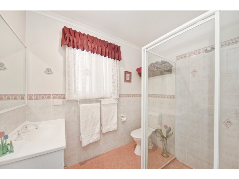 6 Gaylard Place, Gordon ACT 2906