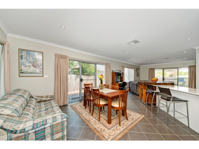 1/8 Dyring Place, Chisholm ACT 2905
