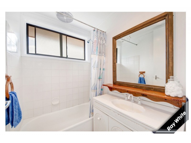 2 Amos Place, Kambah ACT 2902