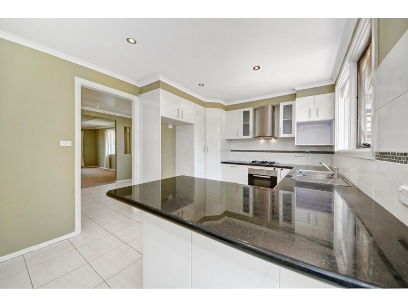 12 Mcleod Place, Kambah ACT 2902