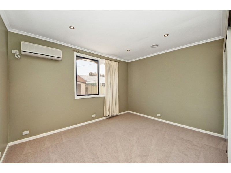 12 Mcleod Place, Kambah ACT 2902