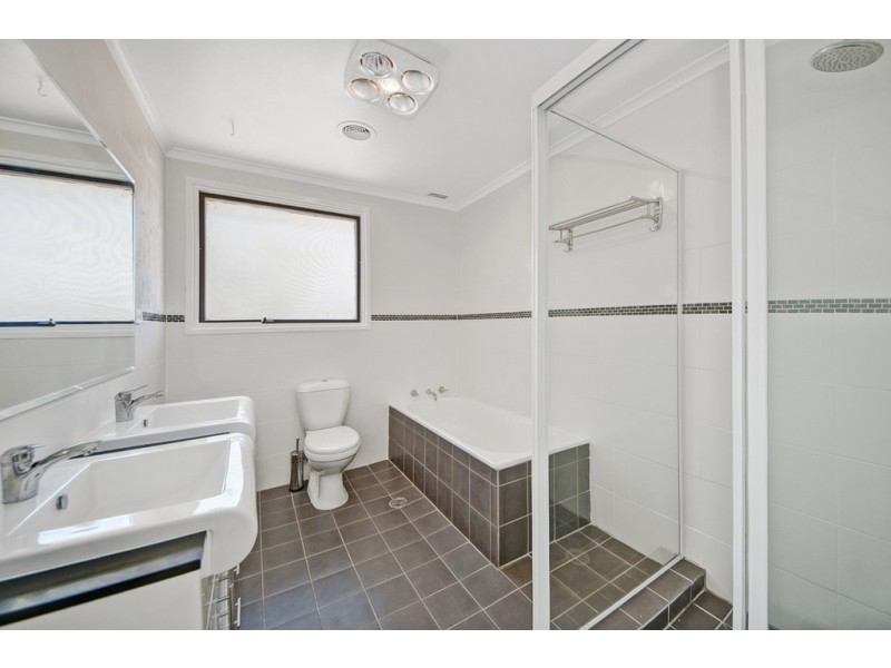 12 Mcleod Place, Kambah ACT 2902