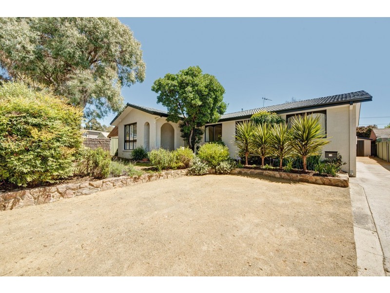 12 Mcleod Place, Kambah ACT 2902