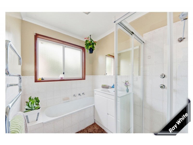 24 Beaufort Retreat, Gordon ACT 2906