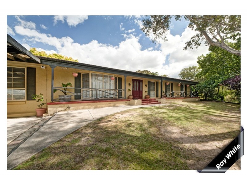 11 Carr Crescent, Wanniassa ACT 2903