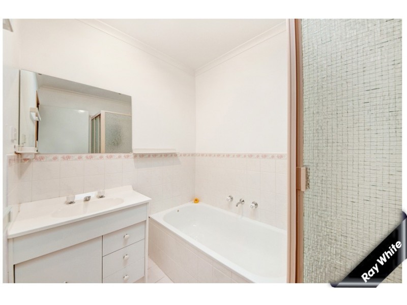 2 West Place, Banks ACT 2906