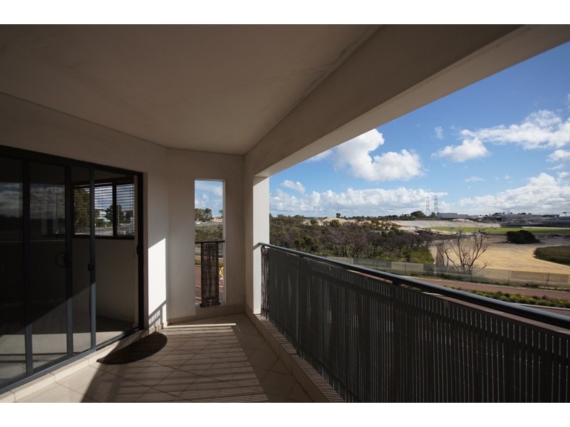 52/2 Stockton Bend, Cockburn Central WA 6164