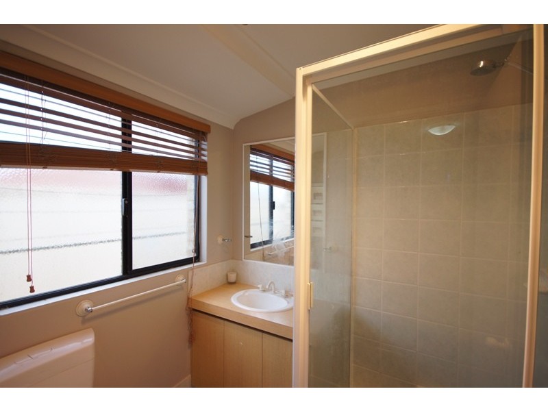 7 Breaden Pass, Success WA 6164