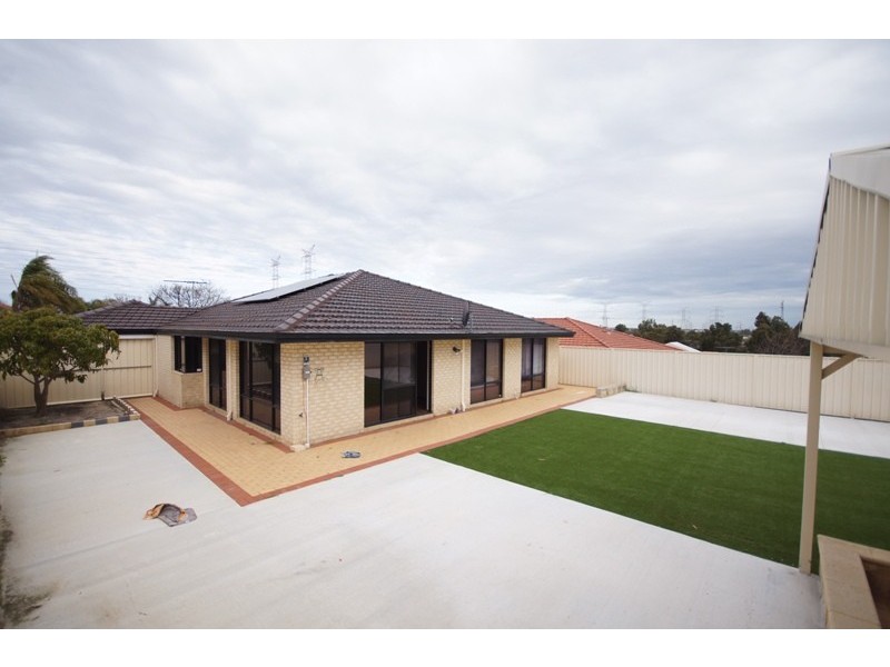 7 Breaden Pass, Success WA 6164
