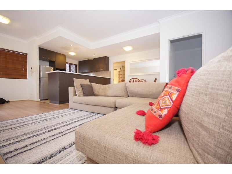 23/2 Stockton Bend, Cockburn Central WA 6164