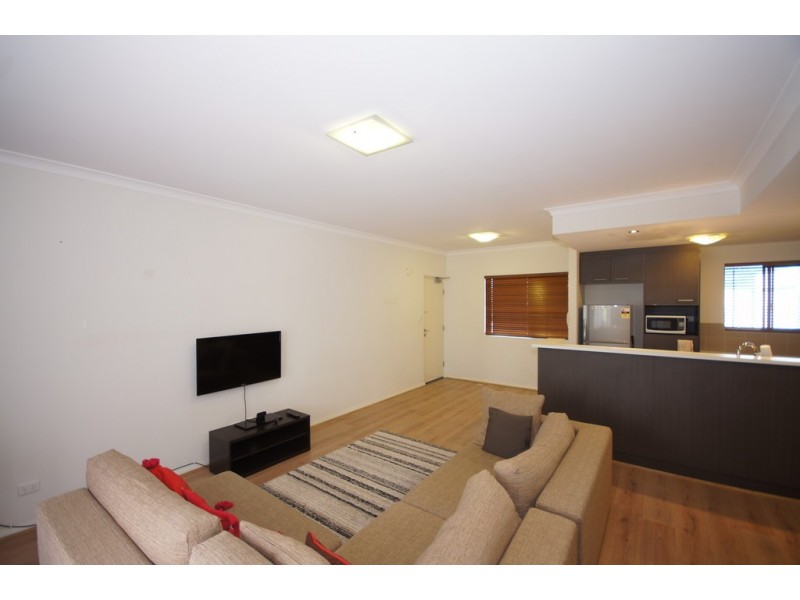 23/2 Stockton Bend, Cockburn Central WA 6164