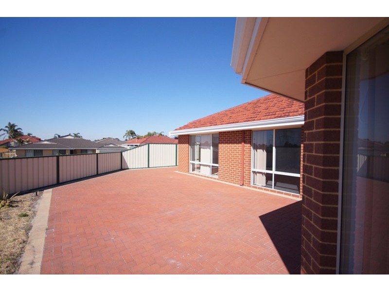 LEASED!!! 1 Hampstead Gate, Success WA 6164