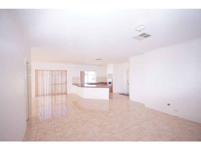 LEASED!!! 1 Hampstead Gate, Success WA 6164