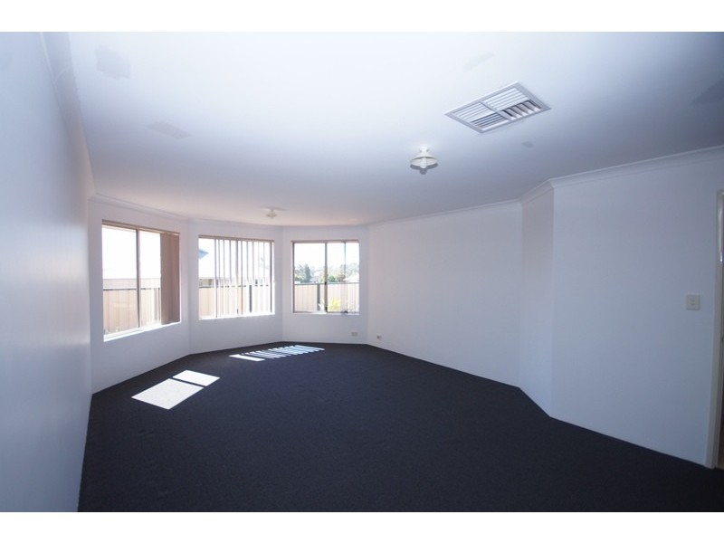 LEASED!!! 1 Hampstead Gate, Success WA 6164
