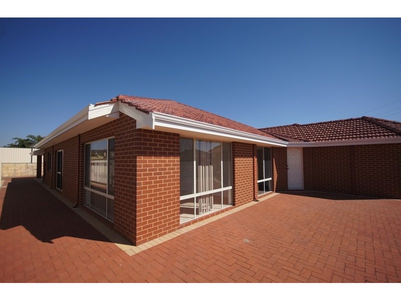 LEASED!!! 1 Hampstead Gate, Success WA 6164
