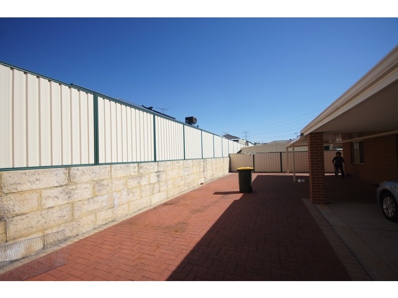 LEASED!!! 1 Hampstead Gate, Success WA 6164