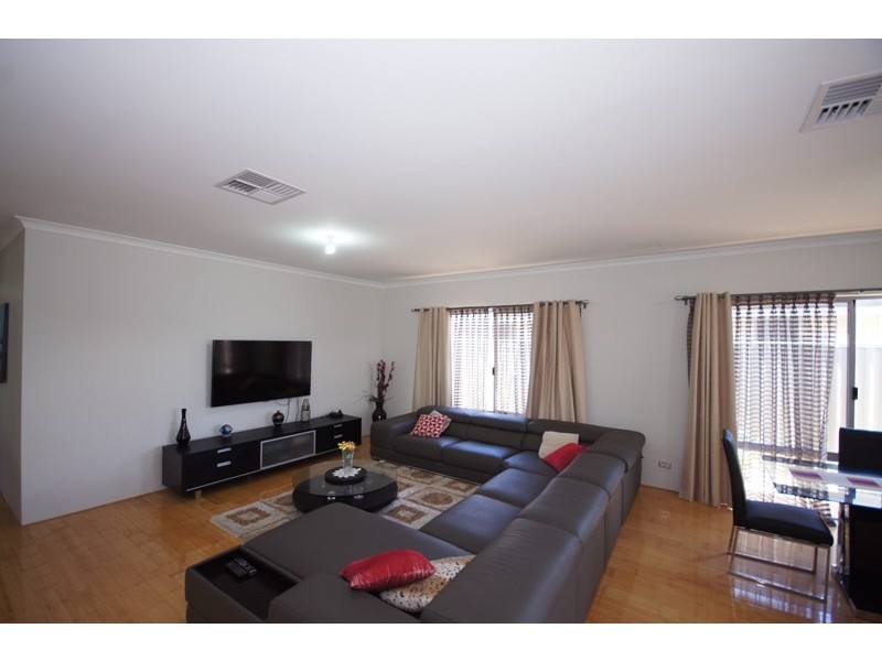 54 Lafayette Avenue, Harrisdale WA 6112