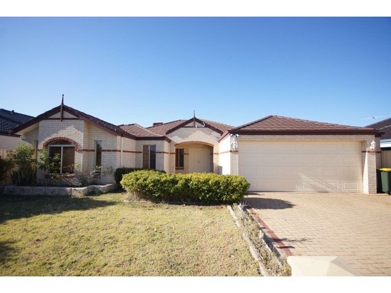 10 Charnley Bend, Success WA 6164