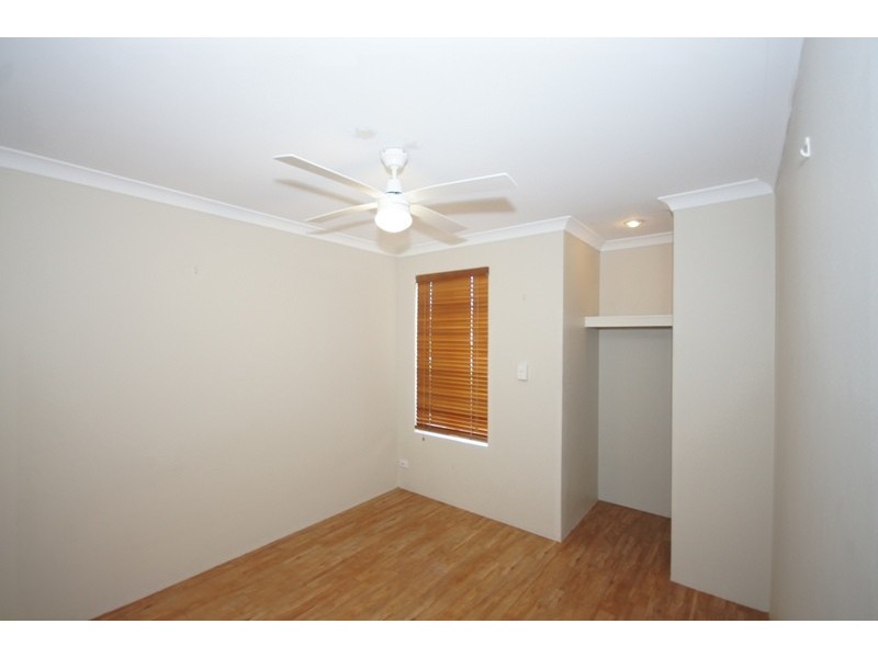 10 Charnley Bend, Success WA 6164