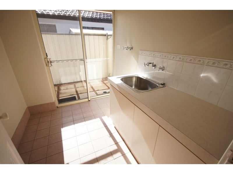 10 Charnley Bend, Success WA 6164