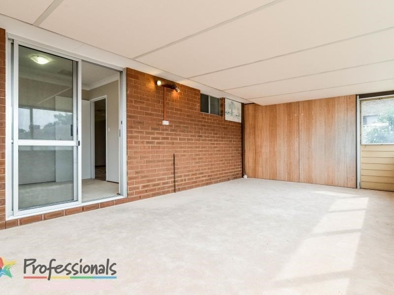 8 Ravenslea Drive, Parkwood WA 6147