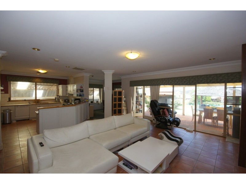 81 Bateman Road, Mount Pleasant WA 6153