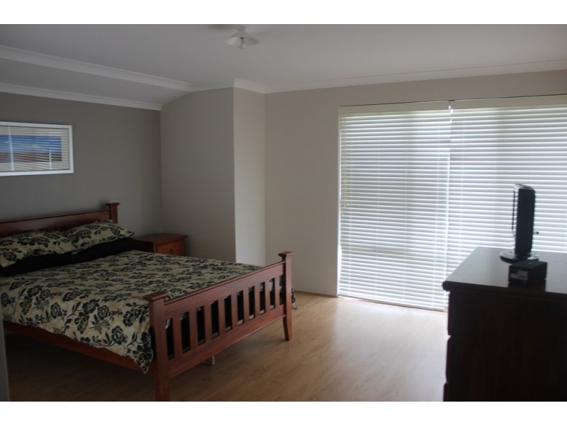 9 WEYMOUTH ROAD, Aubin Grove WA 6164