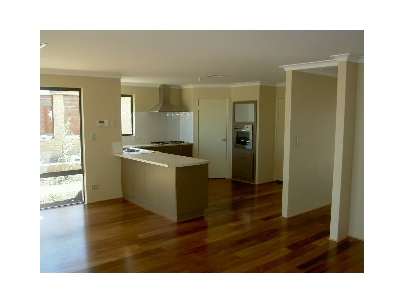 4 Aurora Drive, Atwell WA 6164