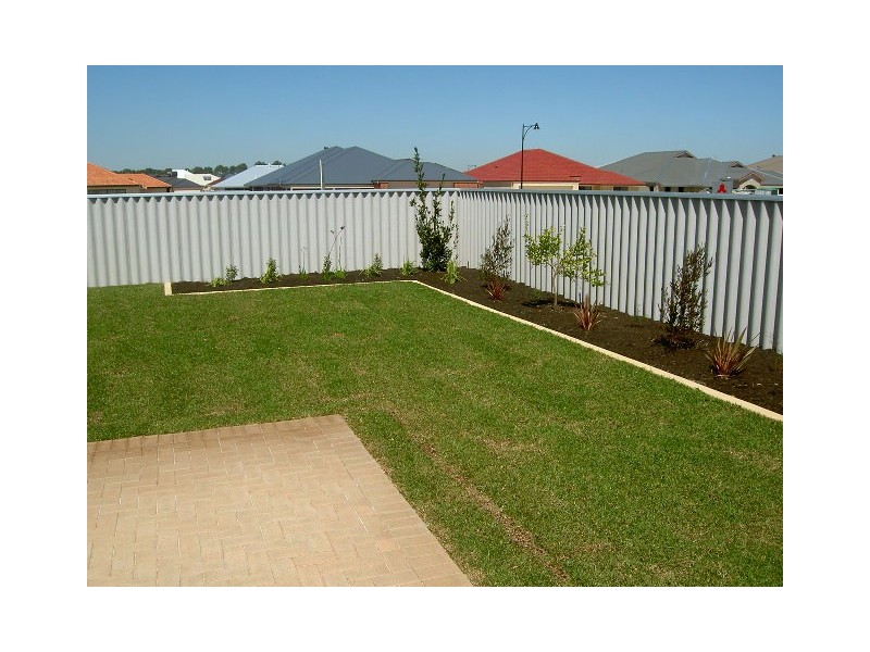 4 Aurora Drive, Atwell WA 6164