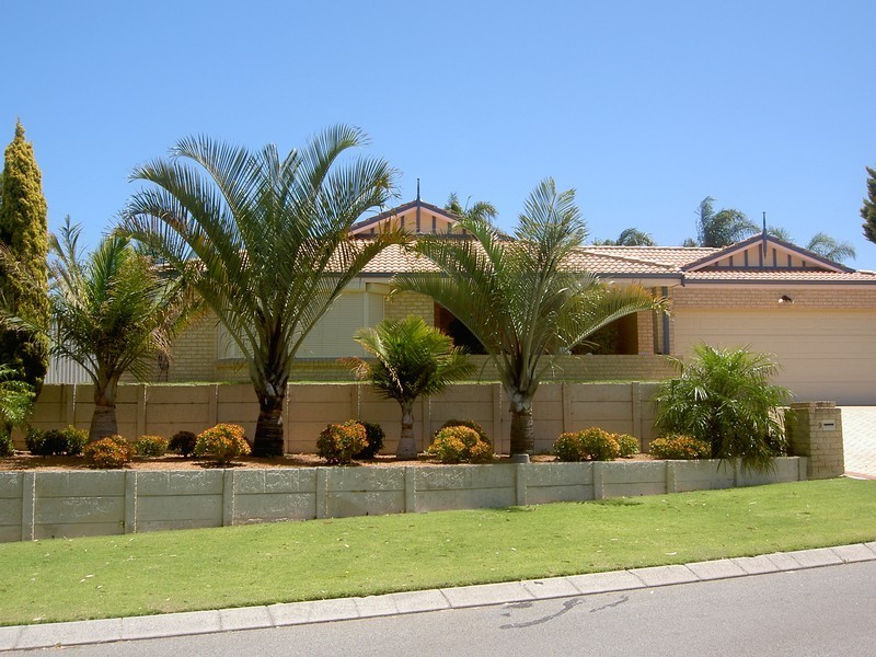 3 Shoalhaven rise, Success WA 6164