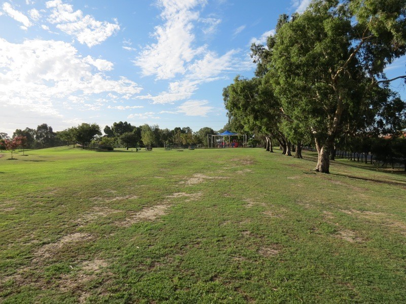 21 Dundee Street, Leeming WA 6149