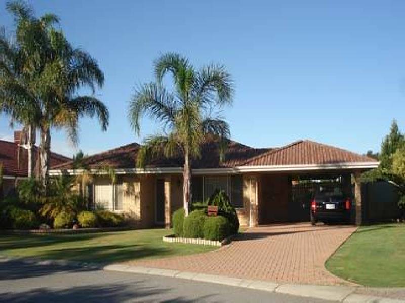 28 Carlhausen Close, Atwell WA 6164