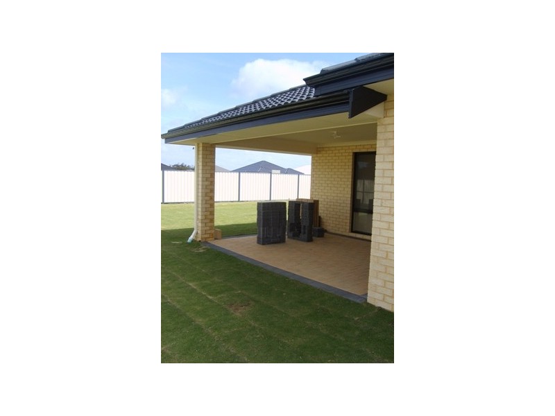 1 Knoxville Way, Success WA 6164