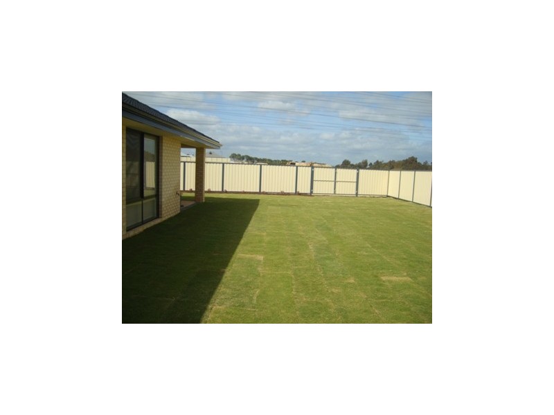 1 Knoxville Way, Success WA 6164