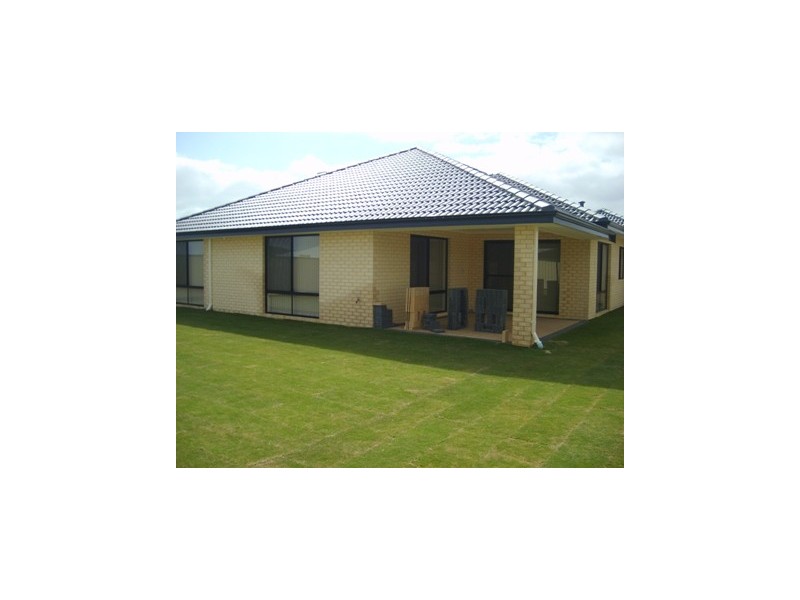 1 Knoxville Way, Success WA 6164