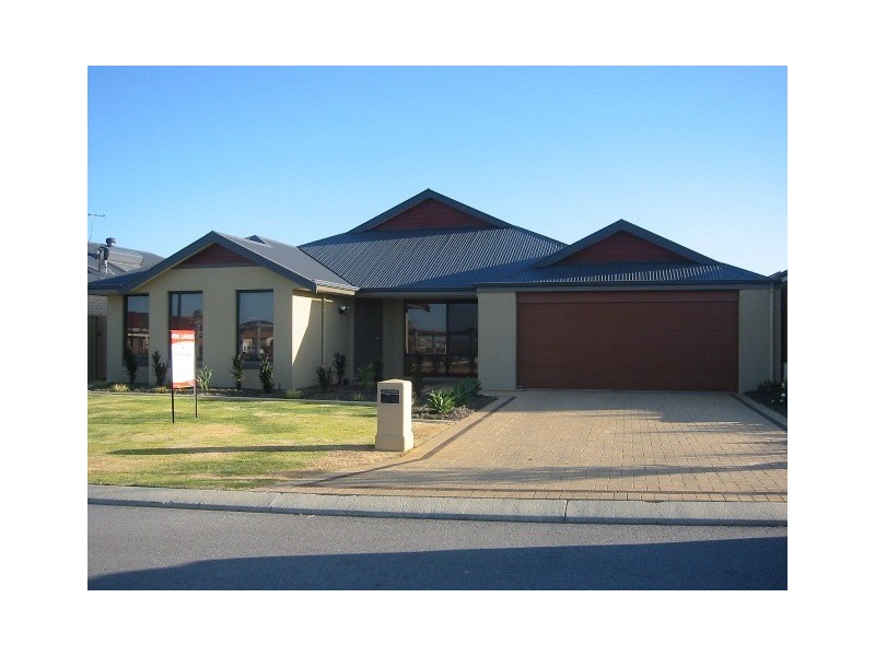 11 Zodiac Loop, Atwell WA 6164