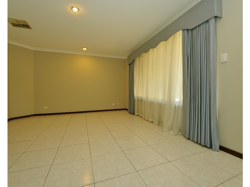 44 Freedman Way, Winthrop WA 6150